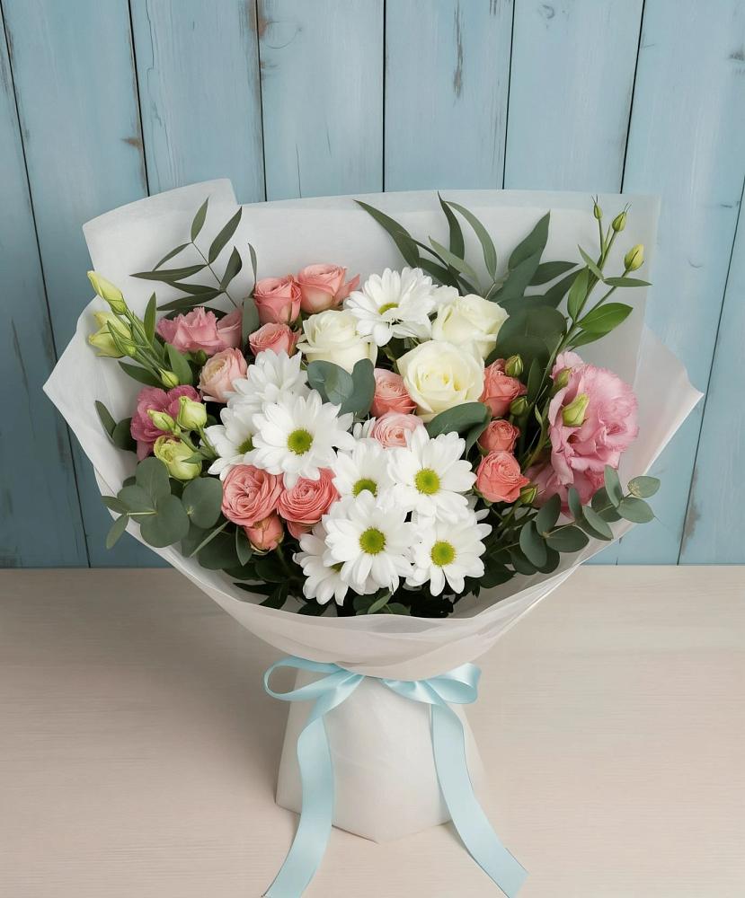 Букет цветов из: Розы, Лизиантусы и Хризантемы в Зюзино