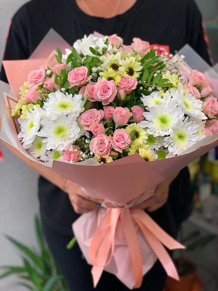 Букет цветов из: Розы и Хризантемы в Зюзино