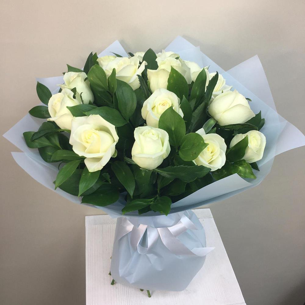 Букет 15 Белых роз Проуд в Зюзино