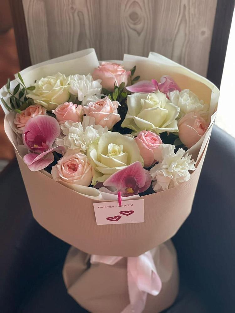 Букет цветов из: Орхидеи, Розы и Гвоздики в Зюзино