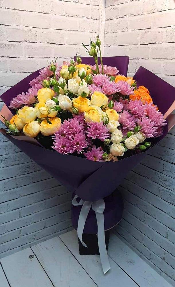 Букет цветов из: Хризантемы и Розы в Зюзино