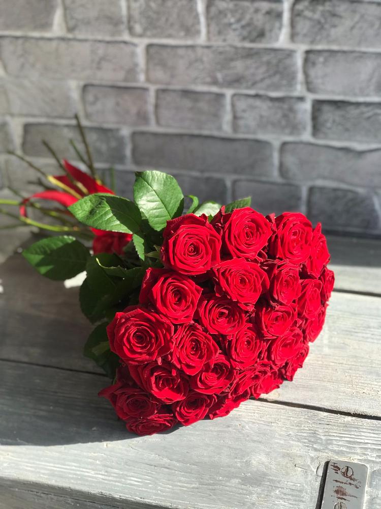 Букет Красные розы Фридом в Зюзино