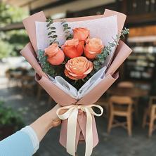 Букет цветов из:  Розы в Зюзино