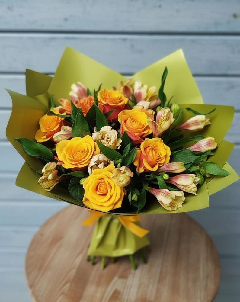 Букет цветов из: Альстромерии и Розы в Зюзино
