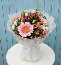 Букет цветов из:  Герберы, Альстромерии и Лизиантусы #REPLACE_PRED# Зюзино