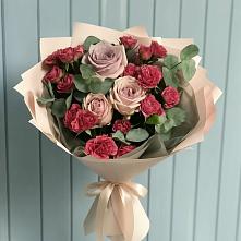 Букет цветов из:  Гвоздики и Розы в Зюзино